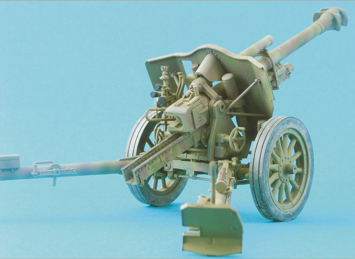 AFV Club. leFH18/10 German 10.5cm Howitzer